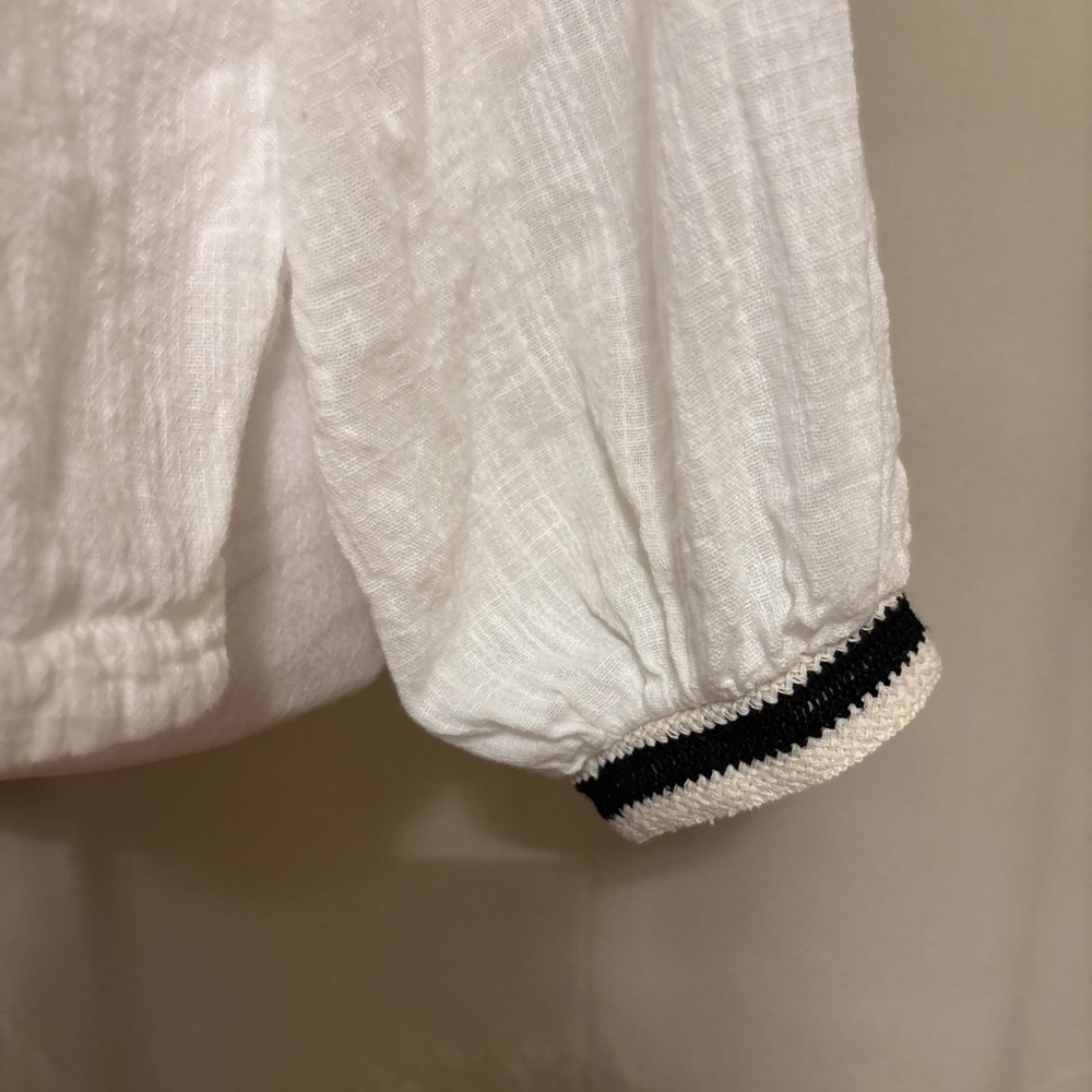 Zara White Blouse with Black Accents - Picture 4 of 6